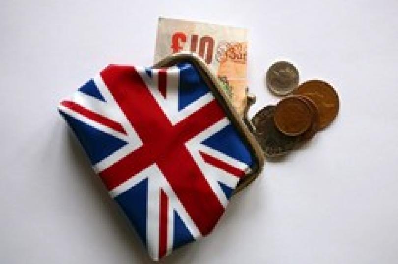 توقعات: تعافي أسعار المستهلكين البريطاني غداً